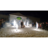 Программа состоит из дорожки высотой 2 метра и 2 вертушек диаметром 3 метра.
Время про... Свадебная дорожка 2 метра 26 секунд + 2 тяговые вертушки диаметром 3 метра